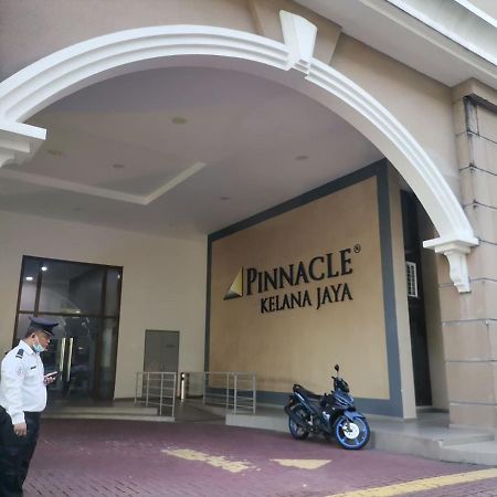 Pinnacle Kelana Jaya Петалинг-Джая Экстерьер фото